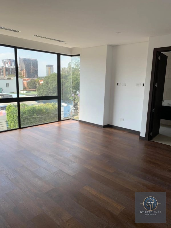 Lindo y amplio apartamento en AZORES, Zona 15 VHII - 10