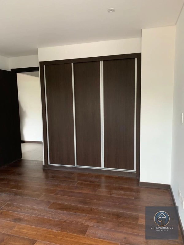Lindo y amplio apartamento en AZORES, Zona 15 VHII - 7