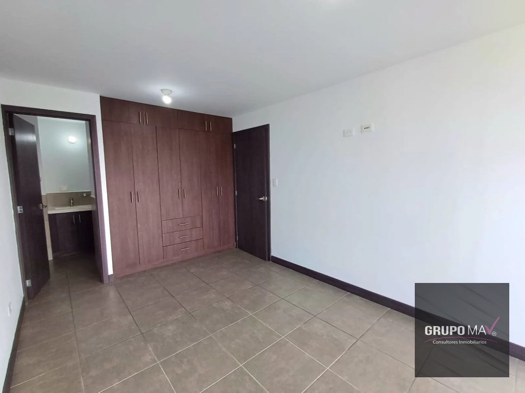 Apartamento Zona 15 Edificio 3-85 - 8