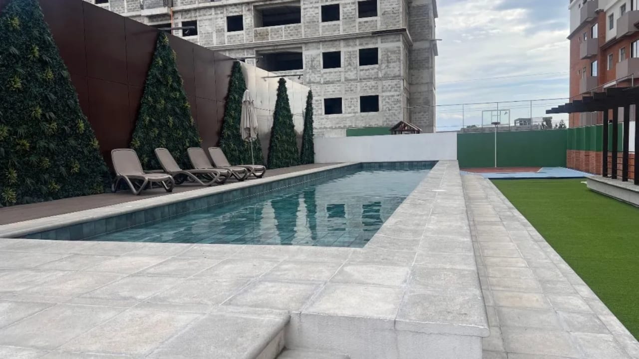VENTA DE APARTAMENTO EN PETAPOLIS ZONA 12 — Apartamento en Venta en Petápolis, Zona 12, Guatemala, Ciudad — foto 1 de 13