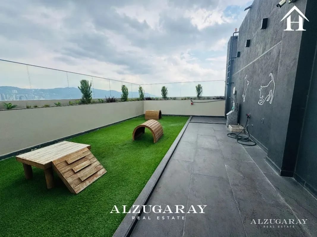 Apartamento con Jardín | 3 Hab. | Edificio en Zona 10 — Apartamento en Alquiler en Zona 10, Guatemala, Ciudad — foto 2 de 15
