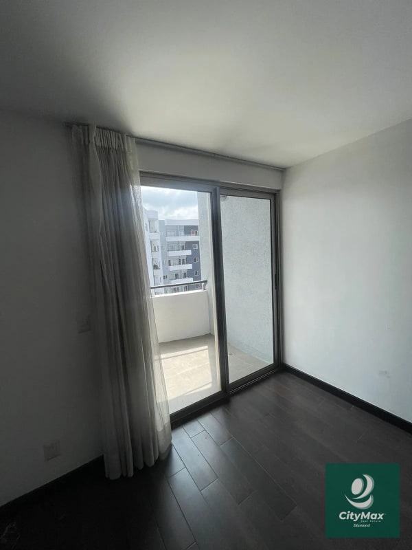 Apartamento en Renta en Zona 14, Ciudad de Guatemala - 3