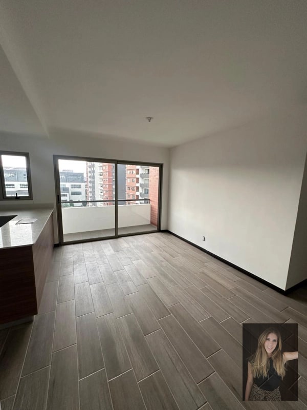 Apartamento en renta Edificio Segheria zona 14 sector la villa - 16