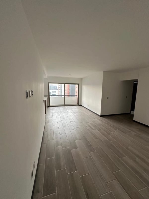 Apartamento en renta Edificio Segheria sector La Villa — Apartamento en Alquiler en Segheria, Zona 14, Guatemala, Ciudad — foto 1 de 17