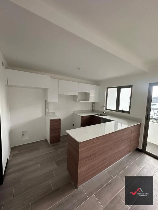 APARTAMENTO EN RENTA ZONA 14 LA VILLA - 11