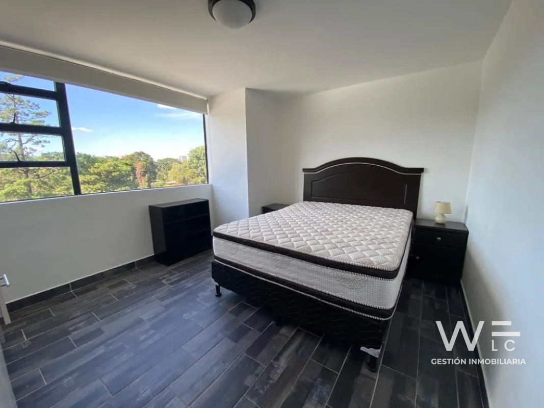 VENDO APARTAMENTO ZONA 14 - 6