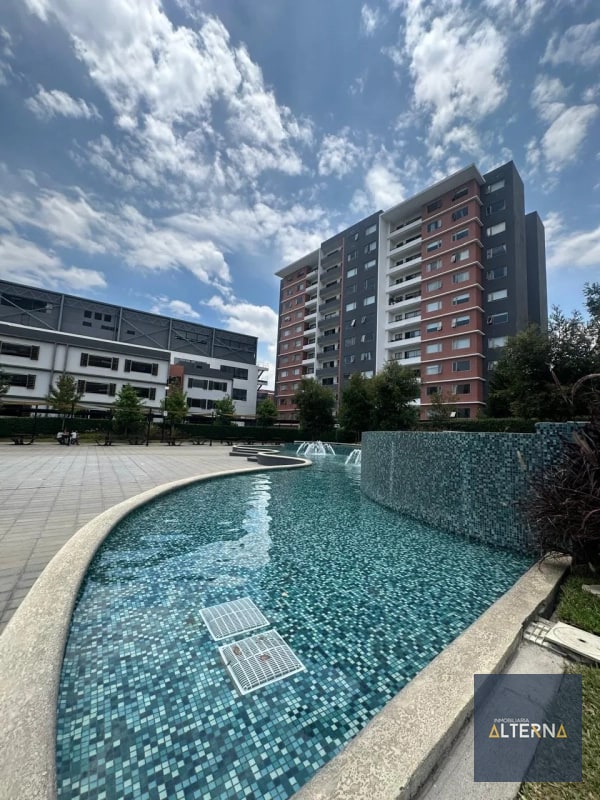 Amplio Apartamento en Renta en Zona 14 Edificio Segheria - 11
