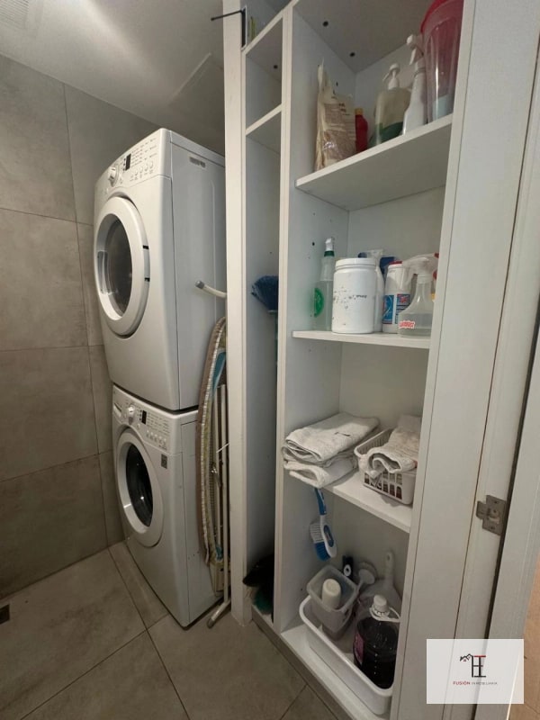 VENDO APARTAMENTO EN NIVEL 15 TOTALMENTE AMUEBLADO, AUTOMATIZADO Y MODERNO, EDIFICIO DE LIV ZONA 15 VH1 - 3