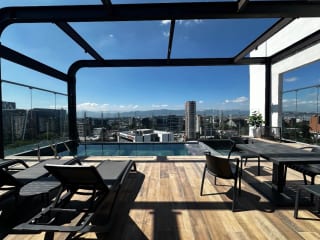 Zona 10, Edificio Bonadiez excelente inversión apartamento en venta — Apartamento en Venta en Bonadiez, Zona 10, Guatemala, Ciudad — miniatura 1 de 9