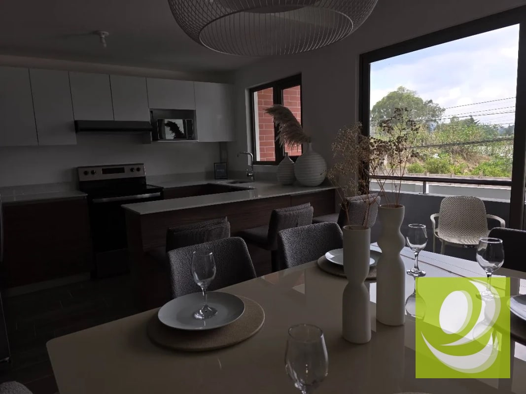 Vendo Apartamento Primer Nivel Zona 14 - 1