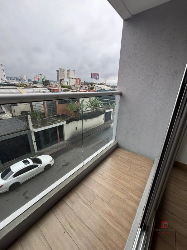 Lindo apartamento en renta en City Haus Zona 10 - 13