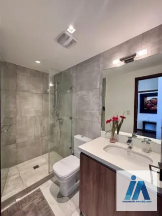 ALQUILER / VENTA - Casa Clara Z.10 — Apartamento en Alquiler en Casa Clara, Zona 10, Guatemala, Ciudad — miniatura 6 de 13
