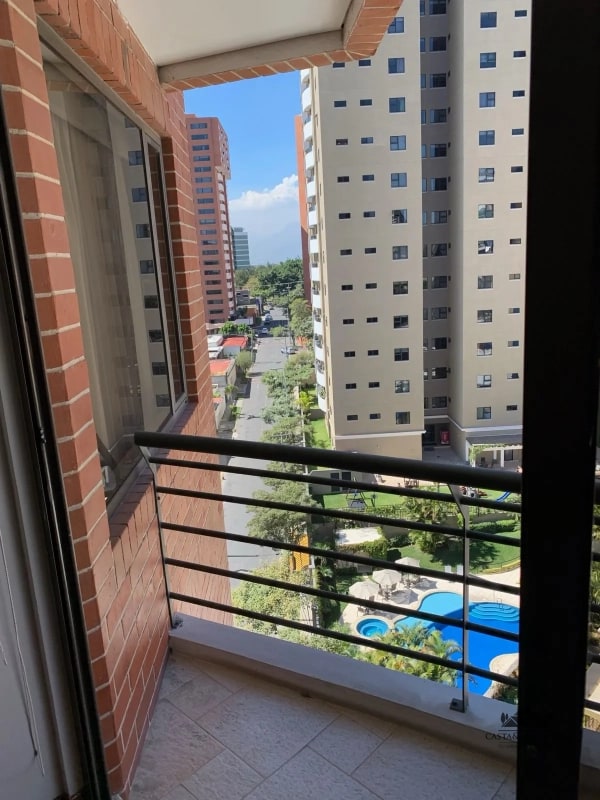 APARTAMENTO EN VENTA ZONA 14 - 5