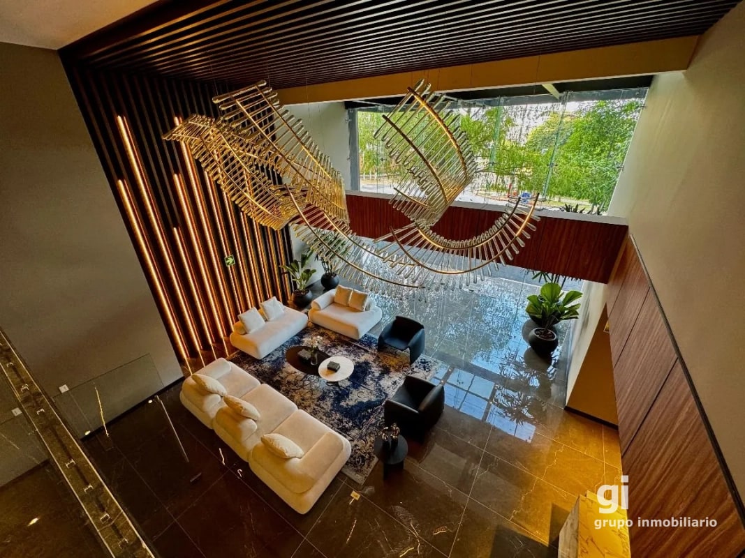 Elegante apartamento de 2 habitaciones con balcón amplio y acabados premium - 2
