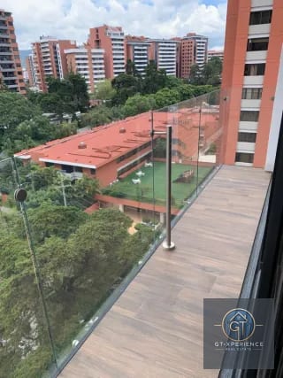 Lindo apartamento en renta y venta edificio Casa Clara, zona 10 — Apartamento en Venta en Zona 10, Guatemala, Ciudad — miniatura 6 de 11