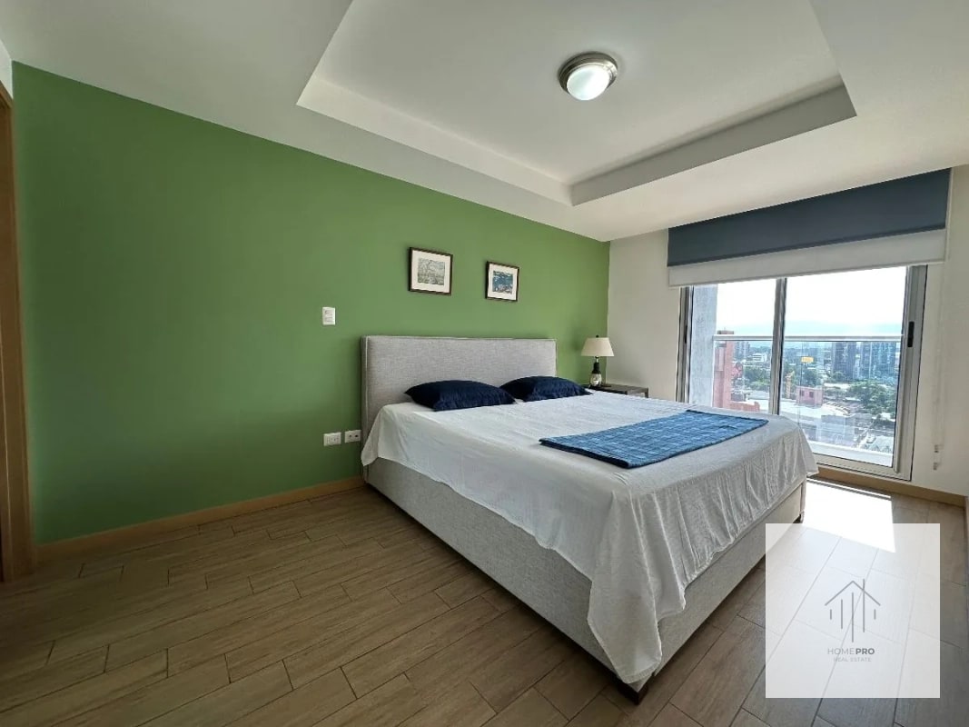 Apartamento en Venta en Zona 10 - 14