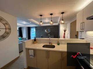 APARTAMENTO AMUEBLADO EN VENTA ZONA 10 — Apartamento en Venta en Zona 10, Guatemala, Ciudad — miniatura 4 de 14
