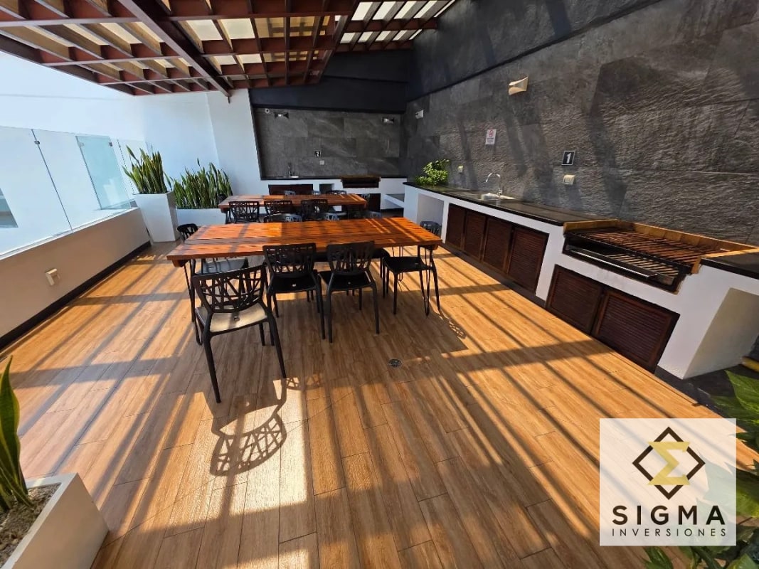 EN VENTA: Apartamento en zona 10, CITYHAUS, 2 habitaciones 2 parqueos - 5