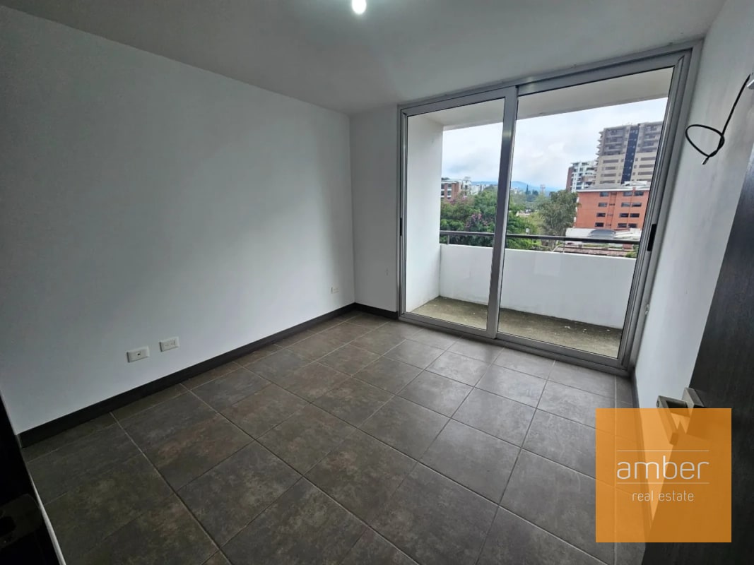 Apartamento en Edificio 3-85, zona 15 - 13