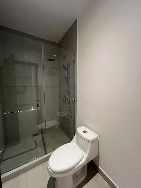 SPAZIO RESIDENCIAS Z15, 3 DORMITORIOS, 139 MTS2 DORMITORIO DE SERVICIO $2,000 INCLUYE MANTENIMIENTO E IVA — Apartamento en Alquiler en Zona 15, Guatemala, Ciudad — foto 7 de 13