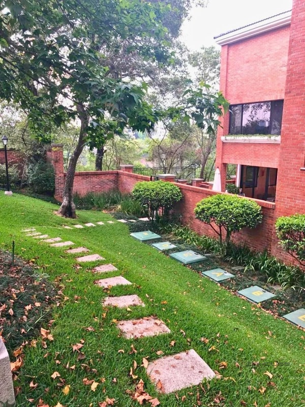 APARTAMENTO EN VENTA ZONA 16 ENCINOS DE CAYALA CON JARDIN - 1