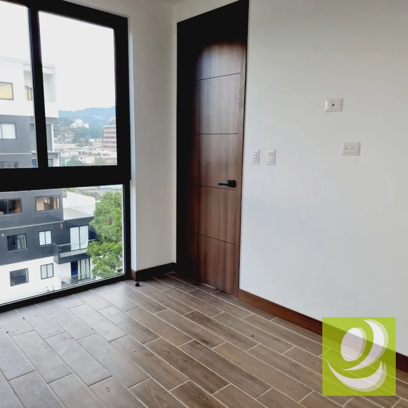 APARTAMENTO EN VENTA ZONA 14 - 4