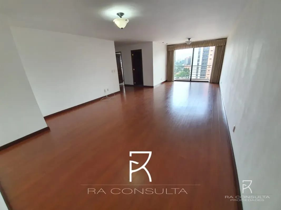 Venta Apartamento amplio zona 14 — Apartamento en Venta en Vivaldi, Zona 14, Guatemala, Ciudad — foto 1 de 4