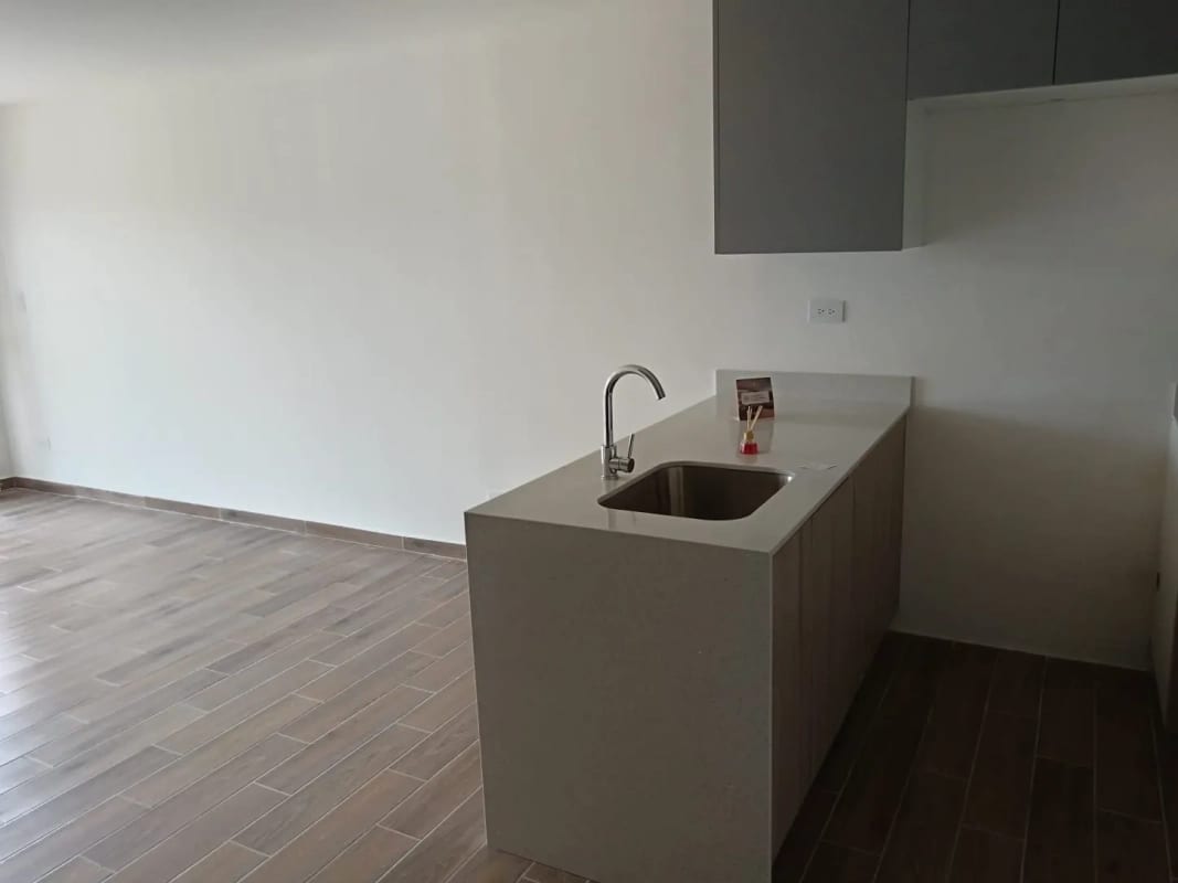 Se renta apartamento, 3 hab, Parque 14, $1300 — Apartamento en Alquiler en Parque 14, Zona 14, Guatemala, Ciudad — foto 3 de 10