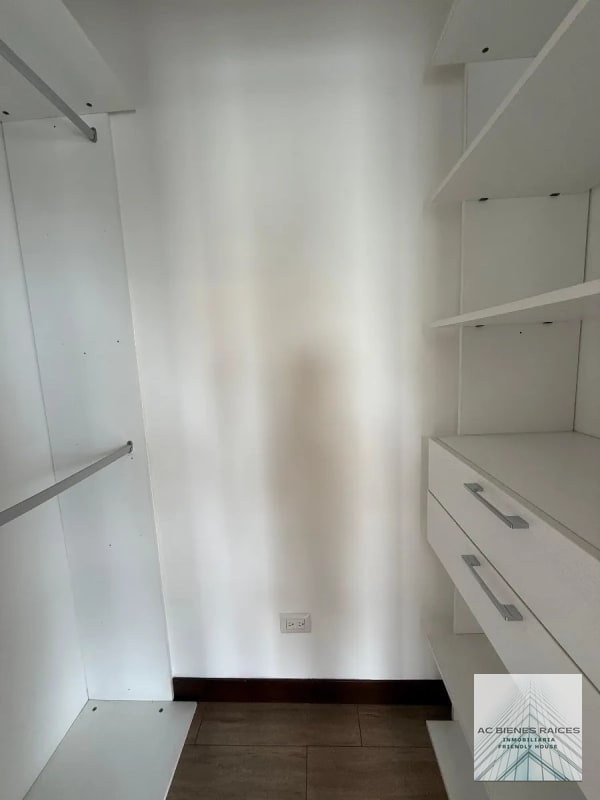 INVERSIONISTAS AVENIK ZONA 15 EN VENTA - 6