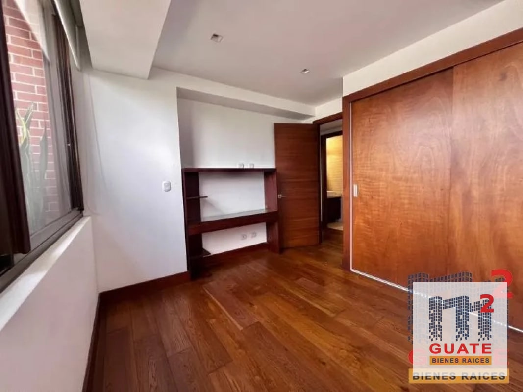 Apartamento en Venta, Zona 15 - 11