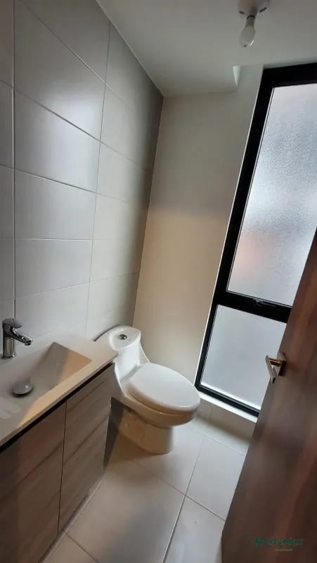 En renta apartamento en la Zona 13 Avenida las Americas — Apartamento en Venta en Zona 13, Guatemala, Ciudad — foto 3 de 8