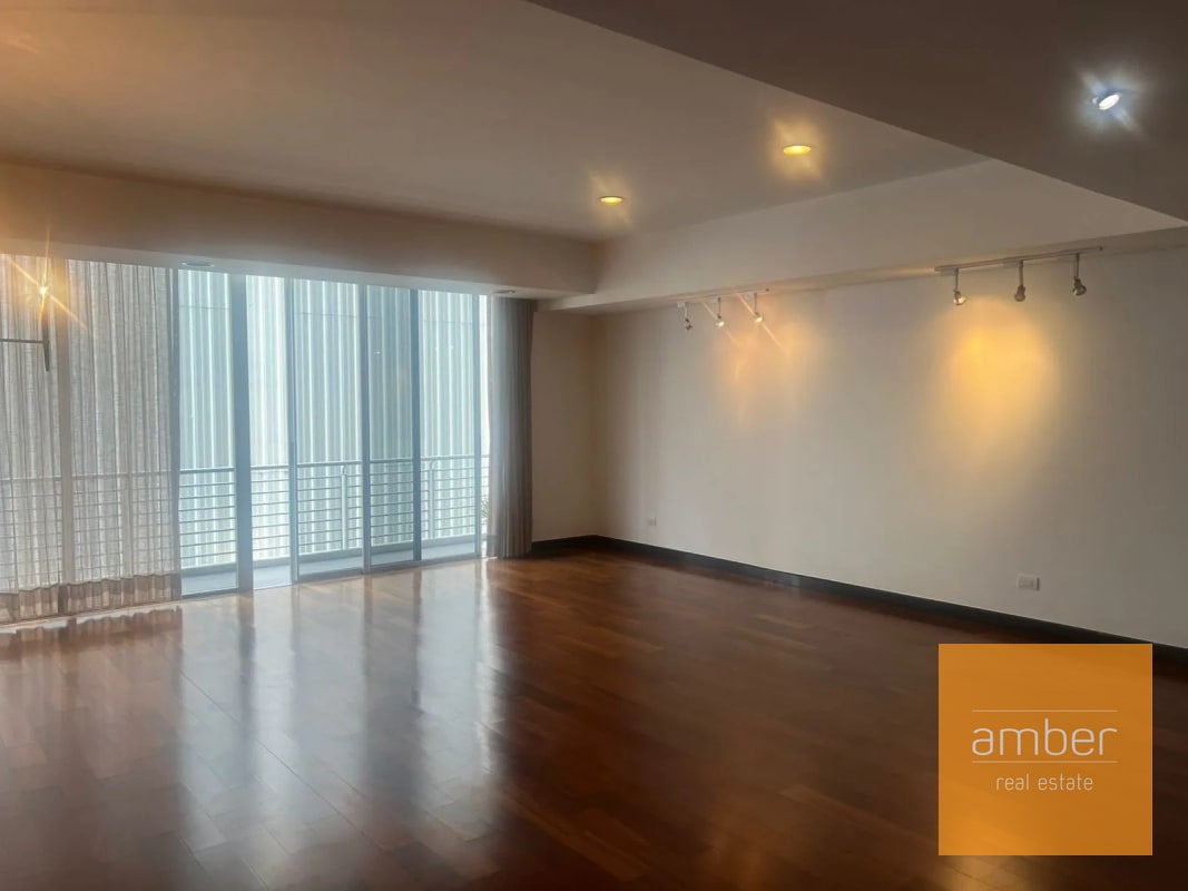 Apartamento en Edificio 19 Diez, zona 10 - 4