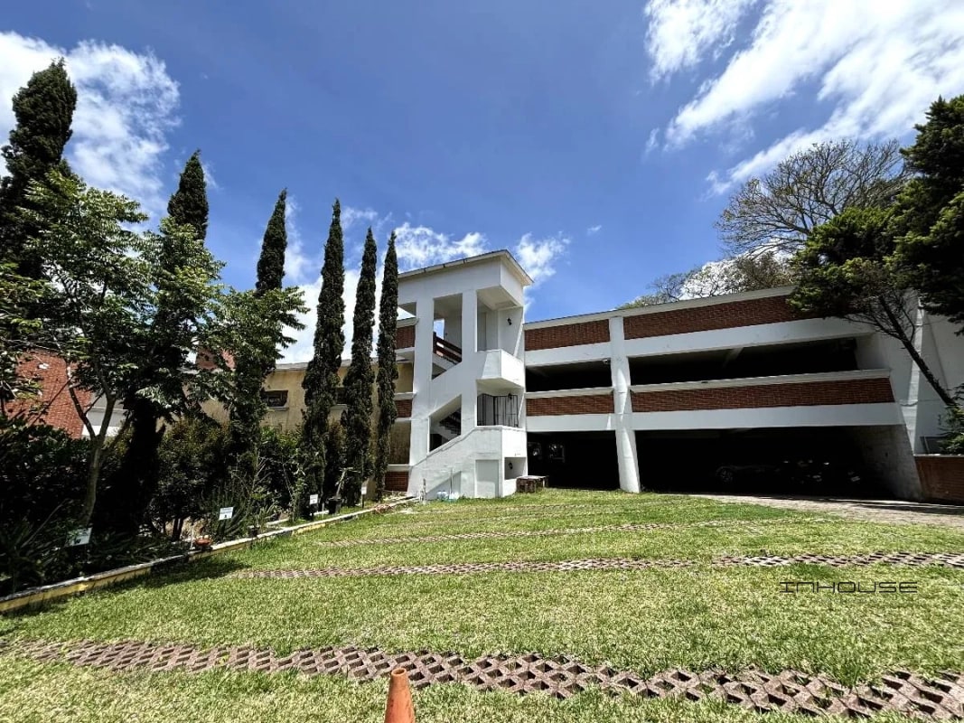 APARTAMENTO EN RENTA AMUEBLADO ZONA 16, LA MONTAÑA - TIPO ESTUDIO - 1