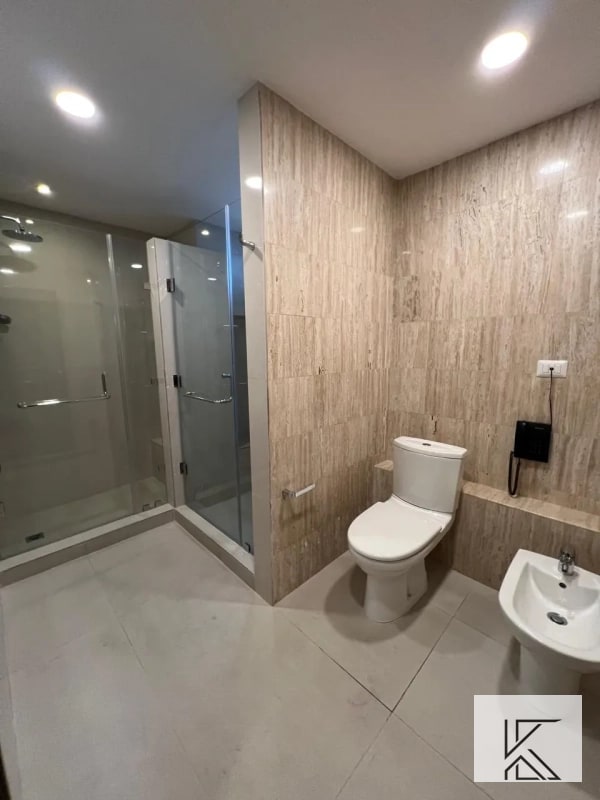 Apartamento Boutique en prestigioso edificio en zona 10 - 11