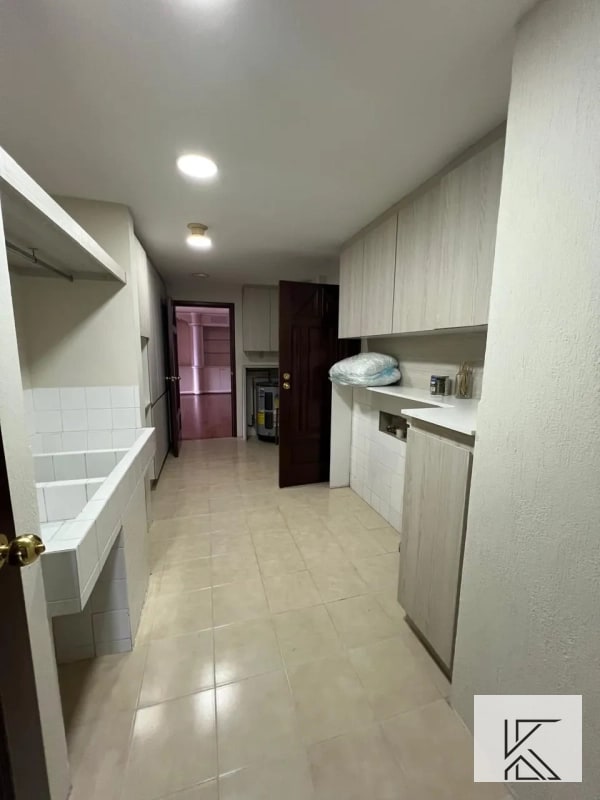 Apartamento Boutique en prestigioso edificio en zona 10 - 8