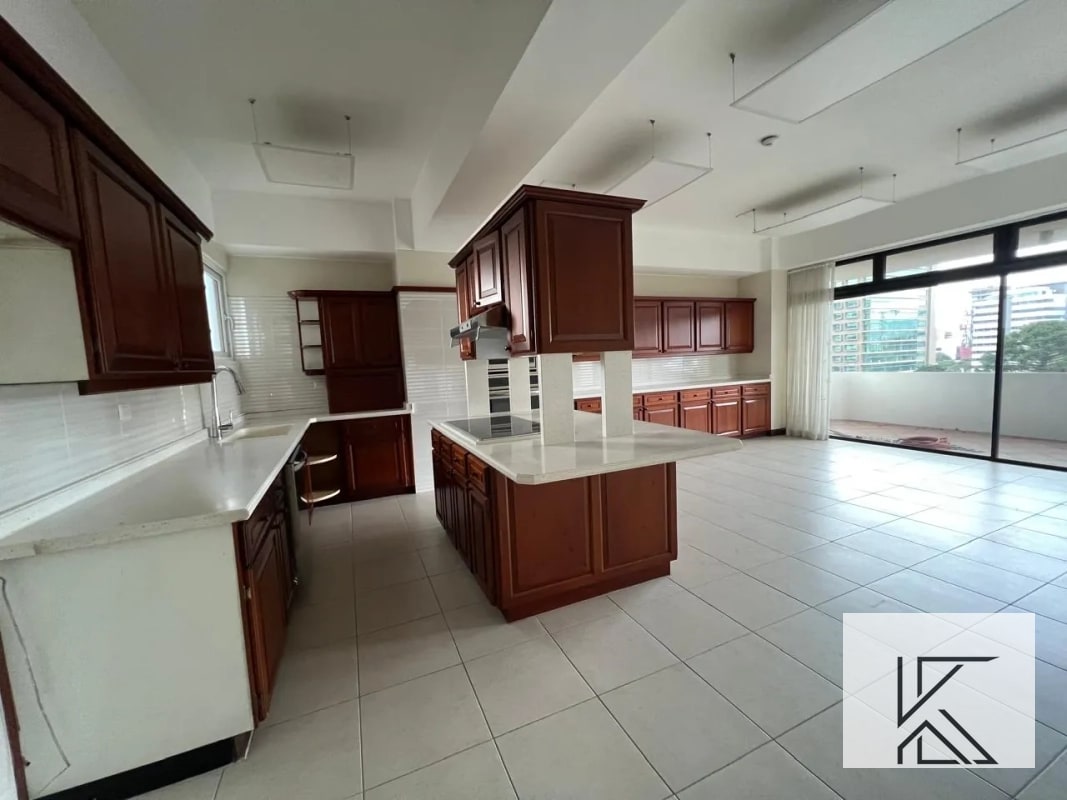 Apartamento Boutique en prestigioso edificio en zona 10 - 6
