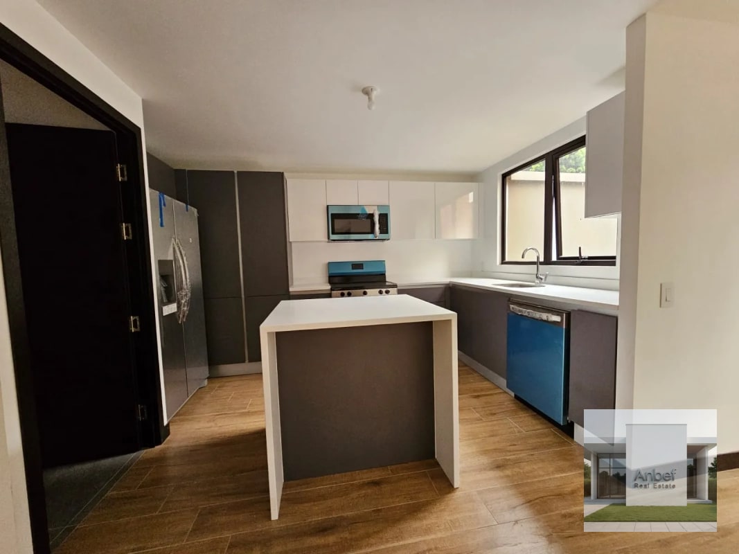 ALENA Venta Apartamento 3 Dormitorios, con Jardín en VH2 Zona 15 - 16