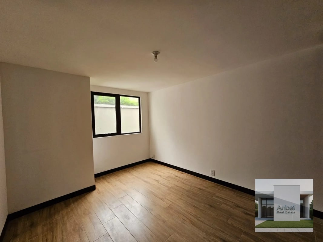 ALENA Venta Apartamento 3 Dormitorios, con Jardín en VH2 Zona 15 - 11