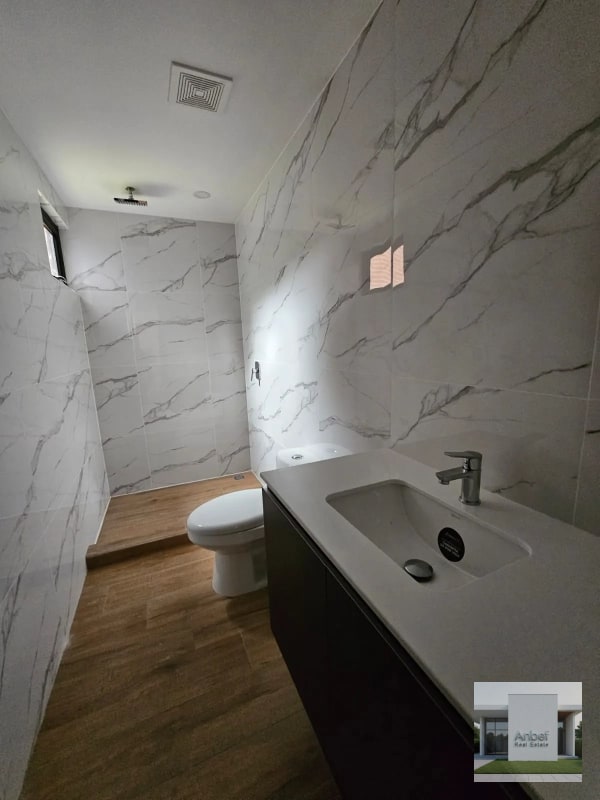 ALENA Venta Apartamento 3 Dormitorios, con Jardín en VH2 Zona 15 - 8