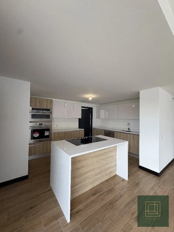 Apartamento en venta en exclusivo edificio en zona 15 - 1