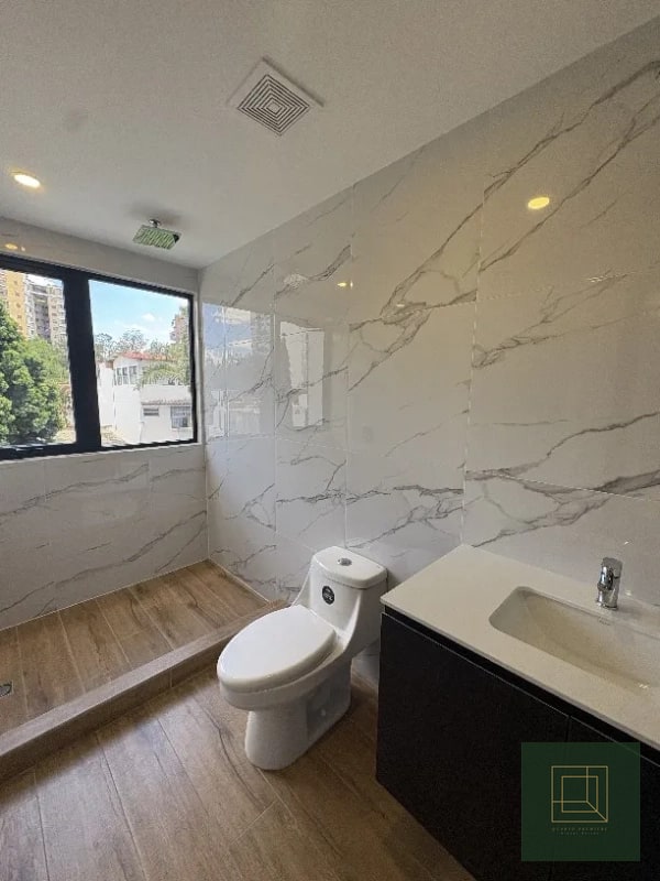 Apartamento en venta en exclusivo edificio en zona 15 - 2