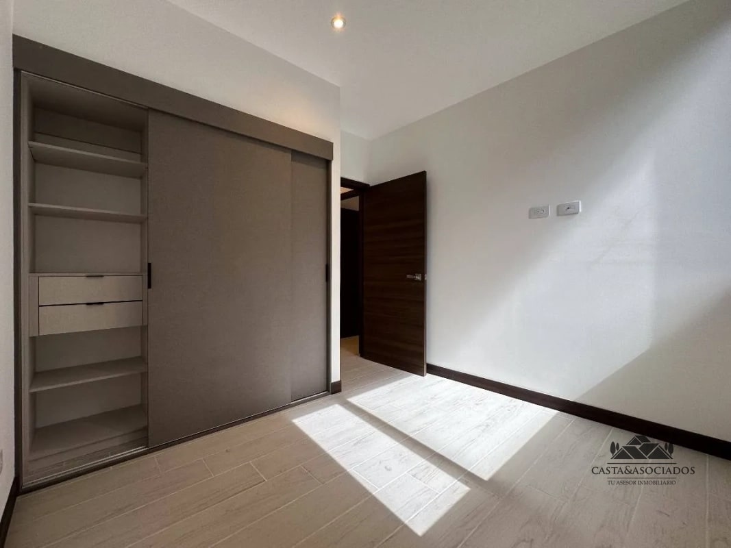APARTAMENTOS EN VENTA ZONA 15 - 6
