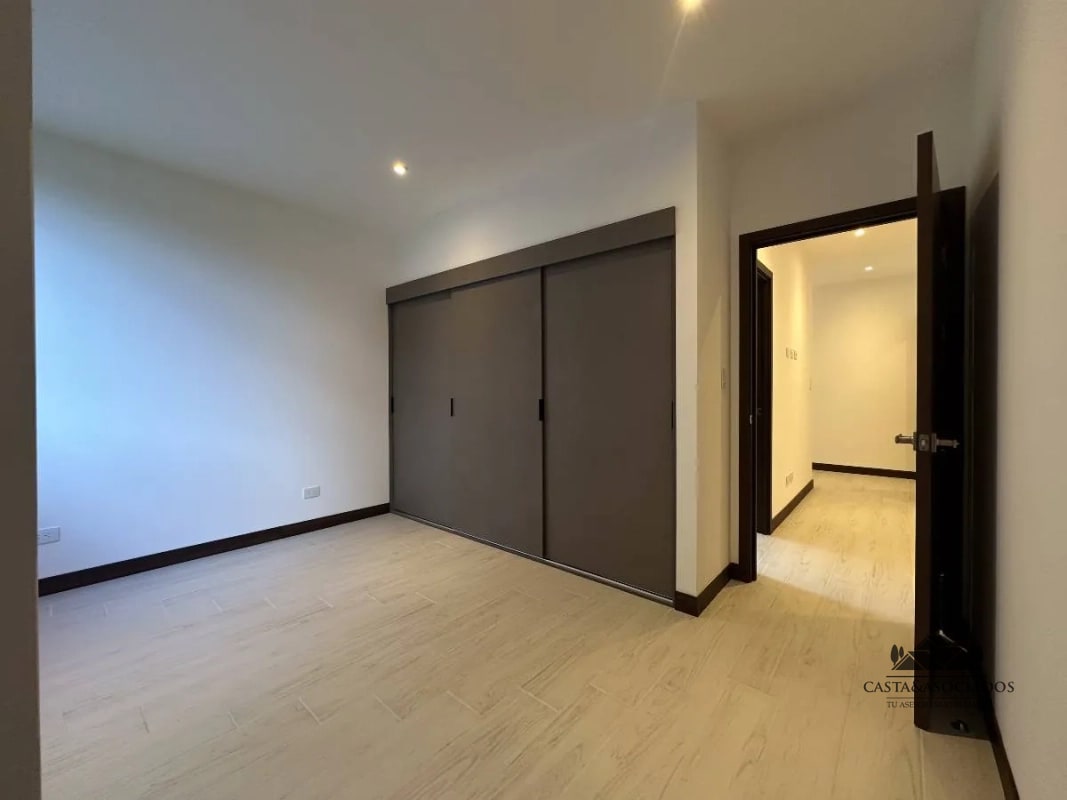 APARTAMENTOS EN VENTA ZONA 15 - 5