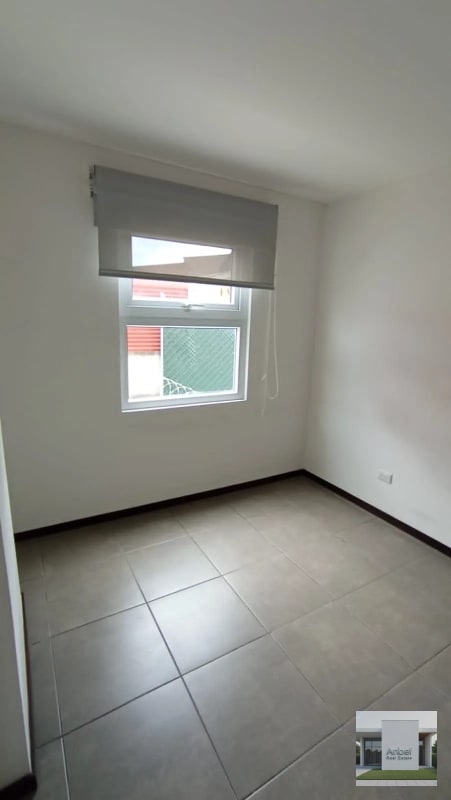 CASA TRES, Apartamento en Venta de Un Dormitorio en Zona 3 - 5