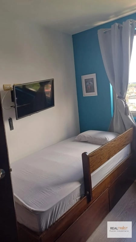 Apartamento AMUEBLADO en renta zona 10 - 4