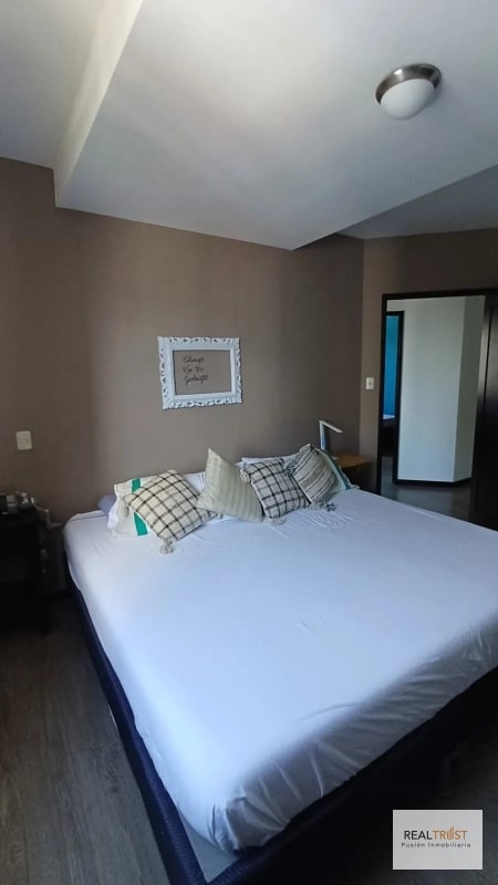 Apartamento AMUEBLADO en renta zona 10 - 3