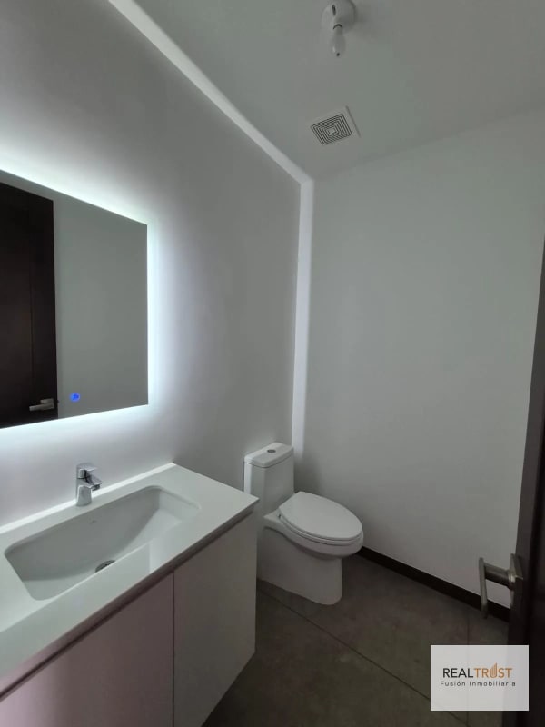 EN RENTA PRECIOSO APARTAMENTO CON TERRAZA, SAN LÁZARO ZONA 15 - 7