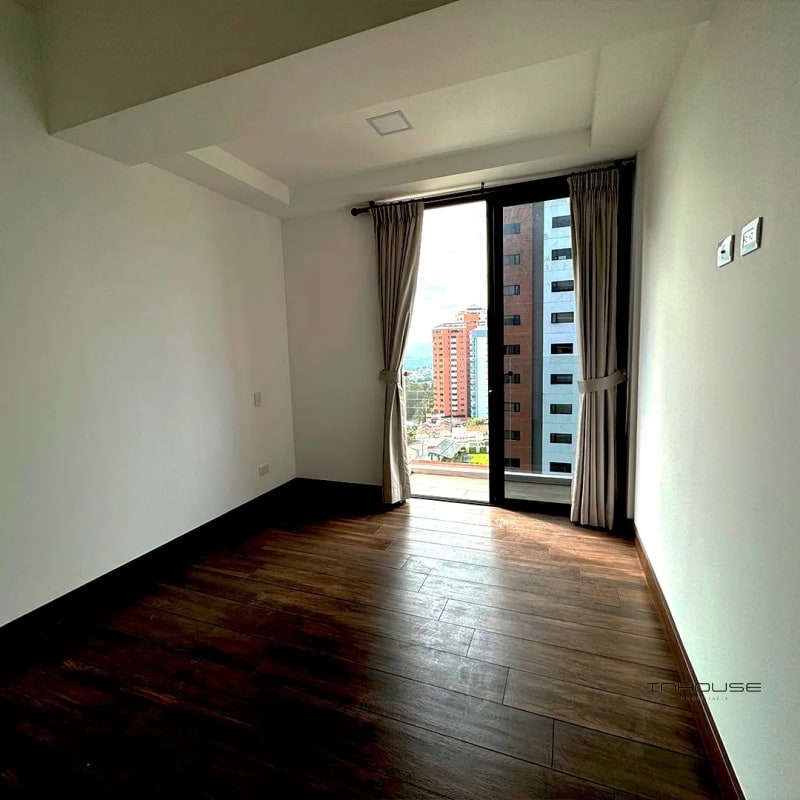 APARTAMENTO EN VENTA EN ZONA 14 EN NIVEL ALTO - 8
