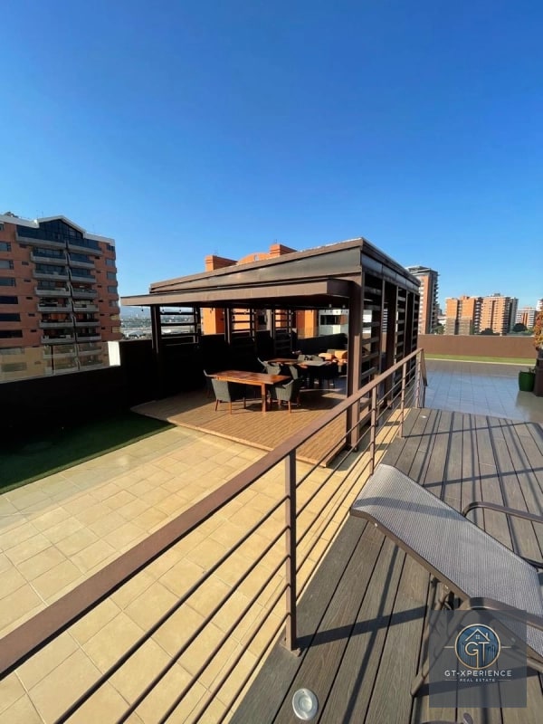 Apartamento en renta en edificio Torre Quattro, zona 14 - 4