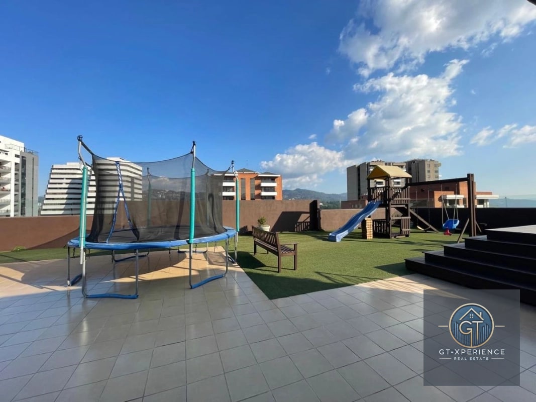 Apartamento en renta en edificio Torre Quattro, zona 14 - 2